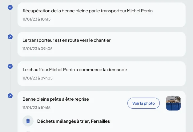 Back-office Construction Nereva : les étapes horodatées d’une récupération de benne, transporteur en route, chauffeur ayant commencé la demande, benne pleine prête à être reprise avec le type de déchet (données fictives)